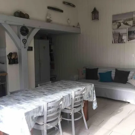 De Sauveterre Petit Dejeuner Compris Holiday home