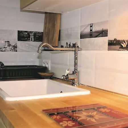 Holiday home De Sauveterre Petit Dejeuner Compris