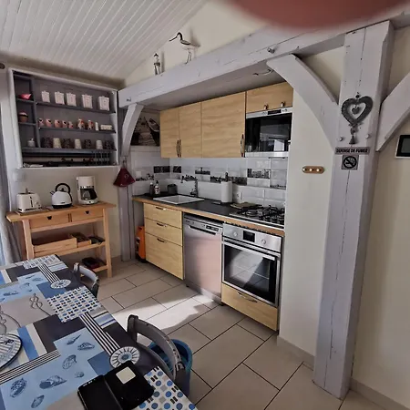 De Sauveterre Petit Dejeuner Compris Holiday home