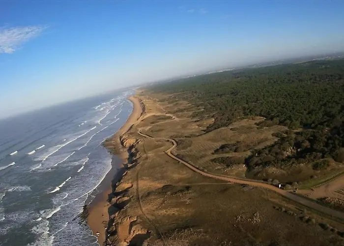 펜션 De Sauveterre Petit Dejeuner Compris