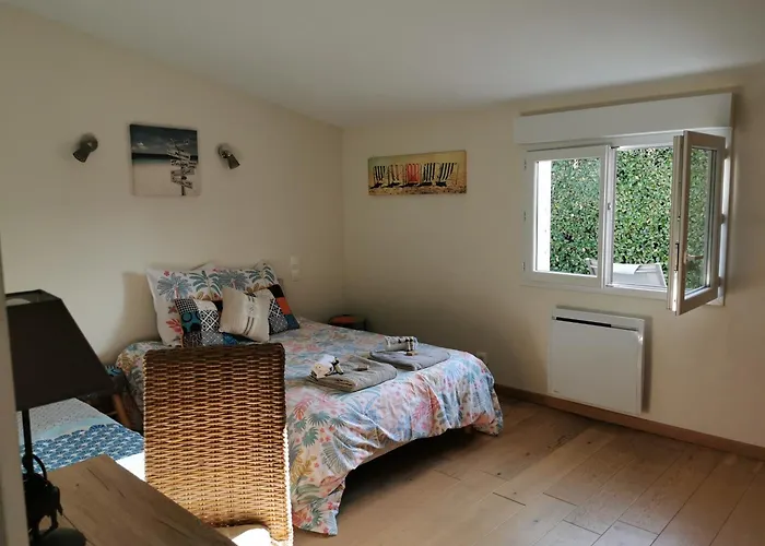 De Sauveterre Petit Dejeuner Compris 펜션 Les Sables-dʼOlonne